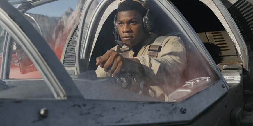 John Boyega dans