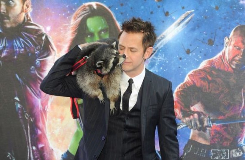 James Gunn et son raton-laveur James Gunn et son raton-laveur