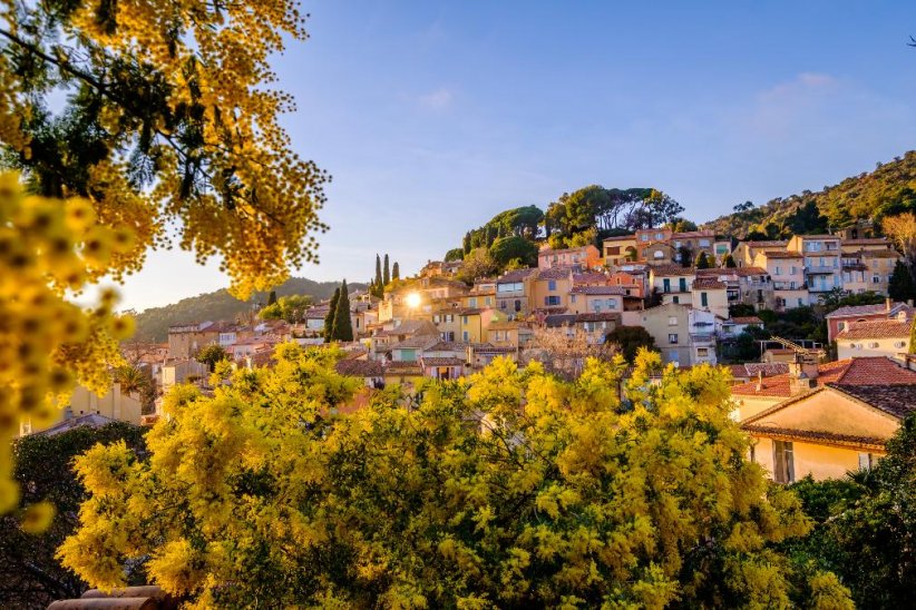 Bormes-les-Mimosas : une des merveilles du Var Bormes-les-Mimosas : une des merveilles du Var