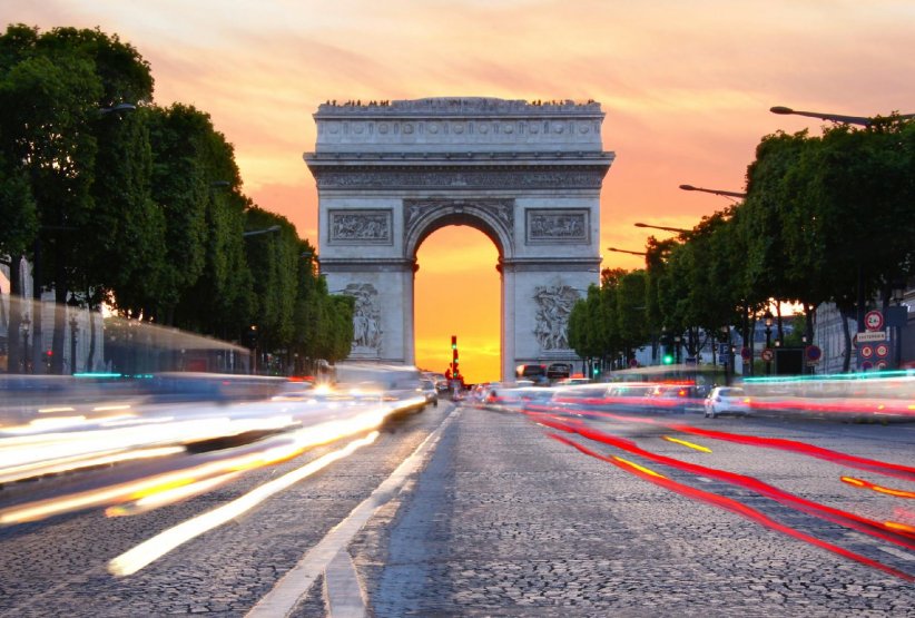 Paris : les cars de touristes dans le collimateur Paris : les cars de touristes dans le collimateur