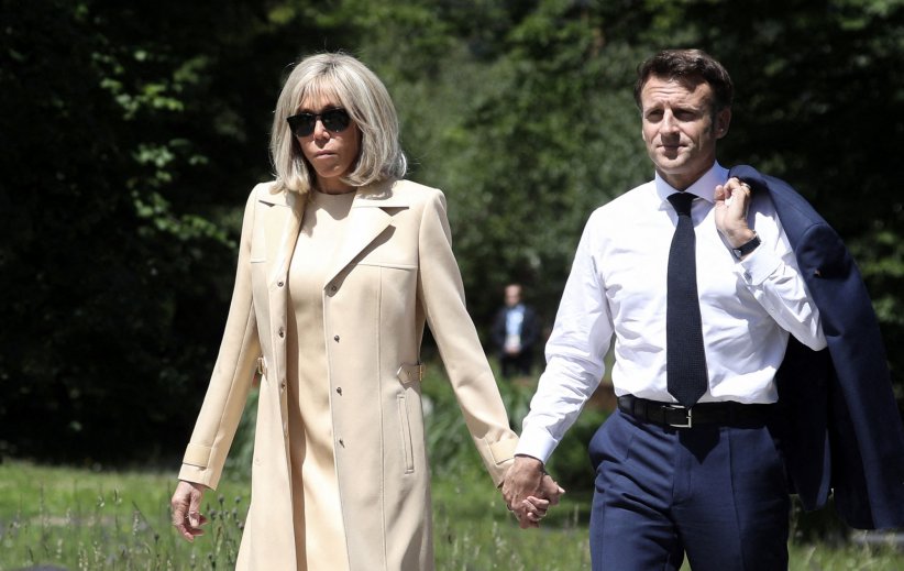 Emmanuel Macron et Brigitte Macron : un amour longtemps caché Emmanuel Macron et Brigitte Macron : un amour longtemps caché
