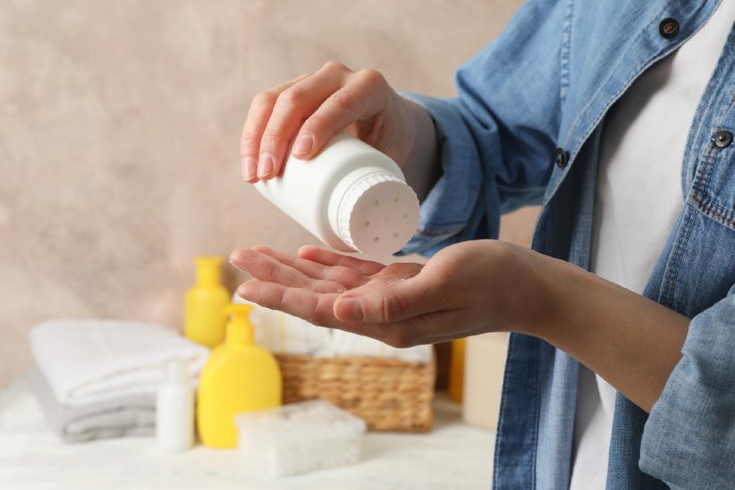 Appliquer du talc Appliquer du talc