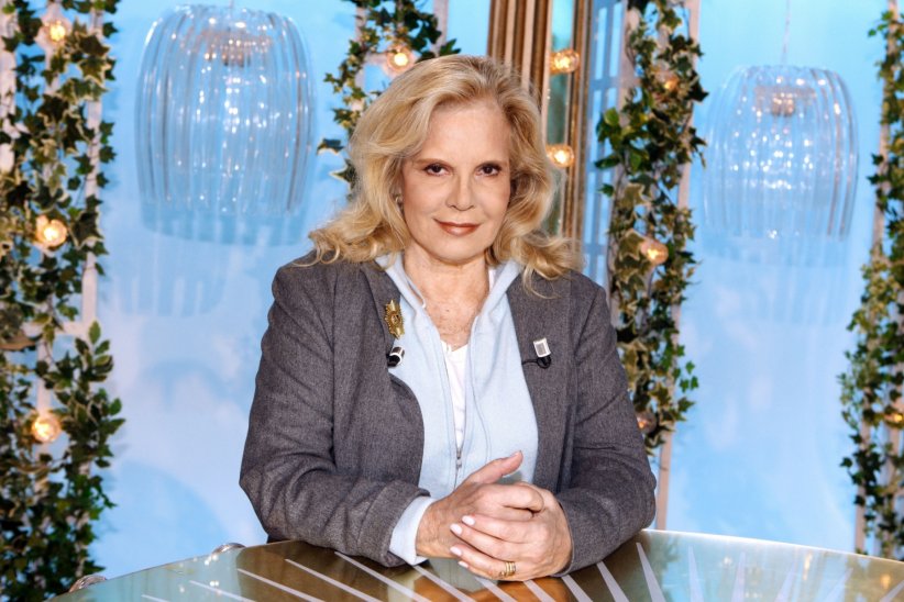 Sylvie Vartan se dit "fière" de ses petits-enfants Sylvie Vartan se dit "fière" de ses petits-enfants
