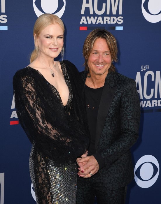 Nicole Kidman : une mère porteuse après plusieurs fausses couches Nicole Kidman : une mère porteuse après plusieurs fausses couches