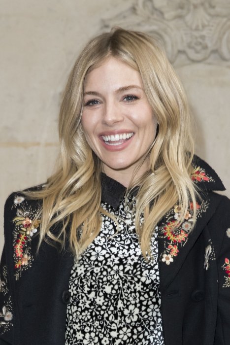 Sienna Miller et sa prétendue liaison avec Brad Pitt Sienna Miller et sa prétendue liaison avec Brad Pitt