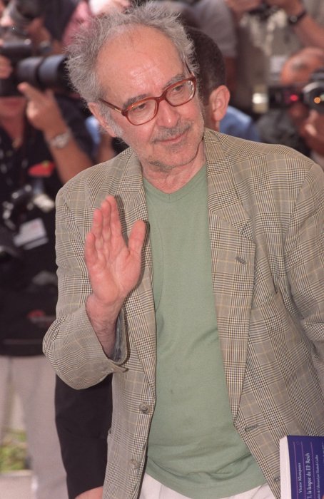 Jean-Luc Godard est un cinéaste franco-suisse Jean-Luc Godard est un cinéaste franco-suisse