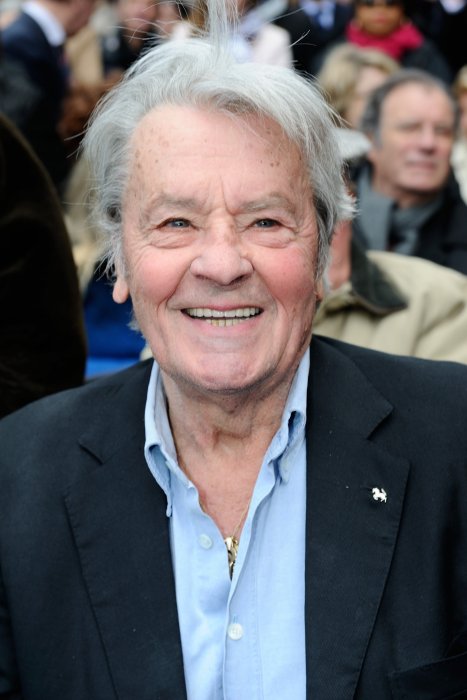 Alain Delon : "Je suis un Dieu vivant" Alain Delon : "Je suis un Dieu vivant"