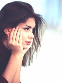 Chagrin d'amour de son ado : comment l'aider ?