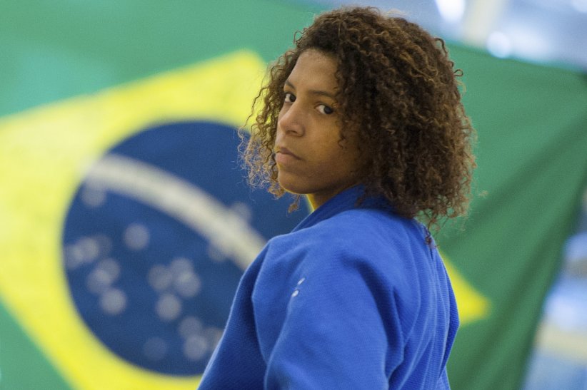 Rafaela Silva remporte la première médaille d'or pour le Brésil Rafaela Silva remporte la première médaille d'or pour le Brésil
