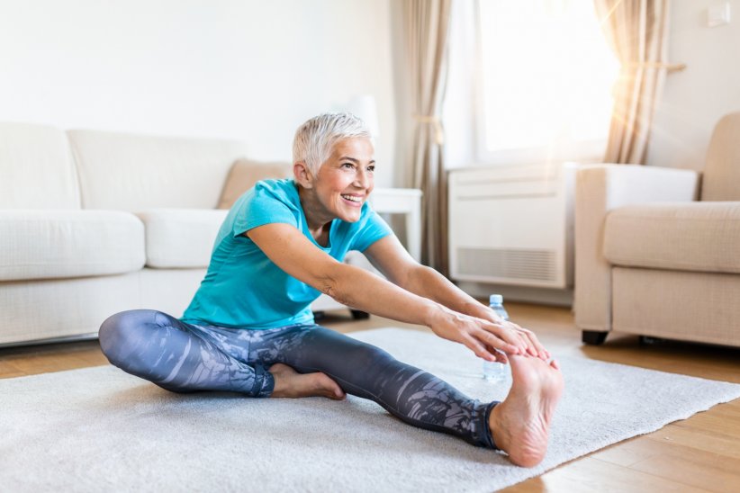 La tête au genou : pour assouplir l'arrière des jambes La tête au genou : pour assouplir l'arrière des jambes