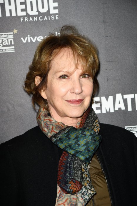 Nathalie Baye : ses parents oubliaient la rentrée des classes Nathalie Baye : ses parents oubliaient la rentrée des classes