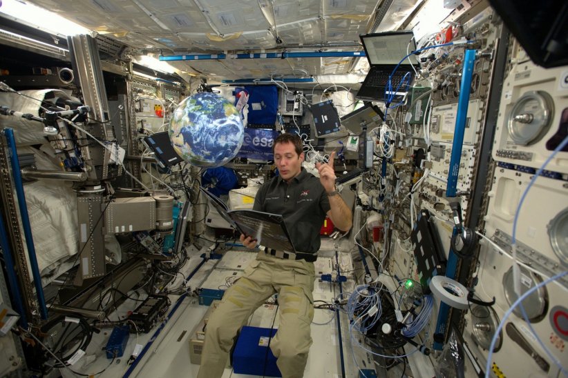 Un astronaute pédagogue et connecté Un astronaute pédagogue et connecté