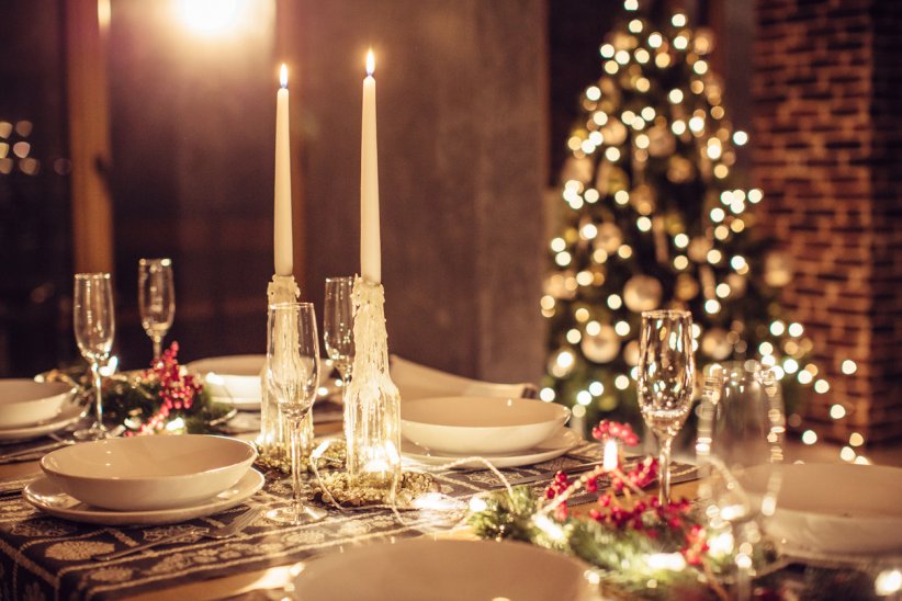 Une table dressée pour Noël Une table dressée pour Noël