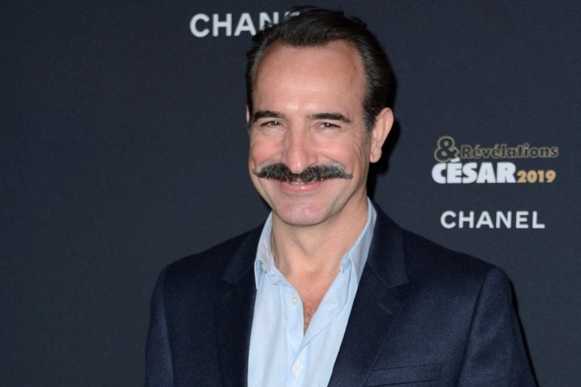 Jean Dujardin : la moustache lui va si bien Jean Dujardin : la moustache lui va si bien