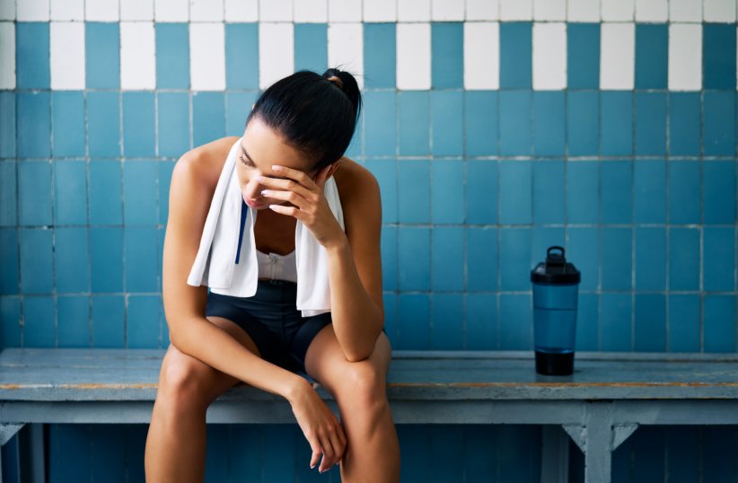 Il/elle fait du sport de façon excessive Il/elle fait du sport de façon excessive