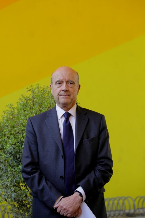 Alain Juppé aurait voulu devenir pape ! Alain Juppé aurait voulu devenir pape !