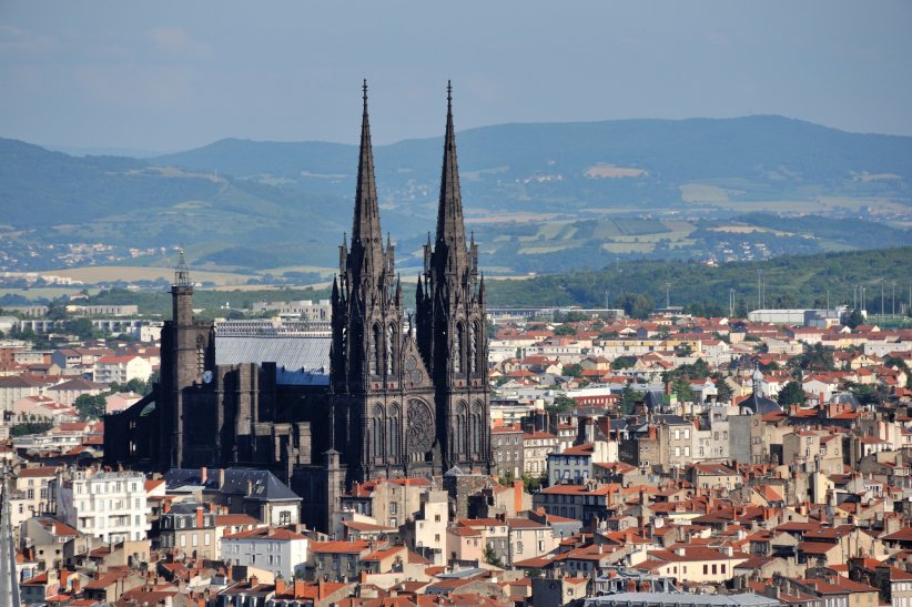 Clermont-Ferrand, pour sa couleur atypique Clermont-Ferrand, pour sa couleur atypique