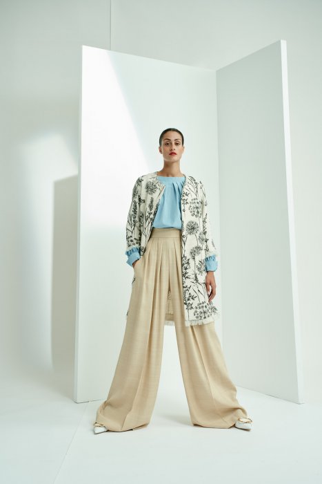 Un pantalon palazzo ultra-large Un pantalon palazzo ultra-large