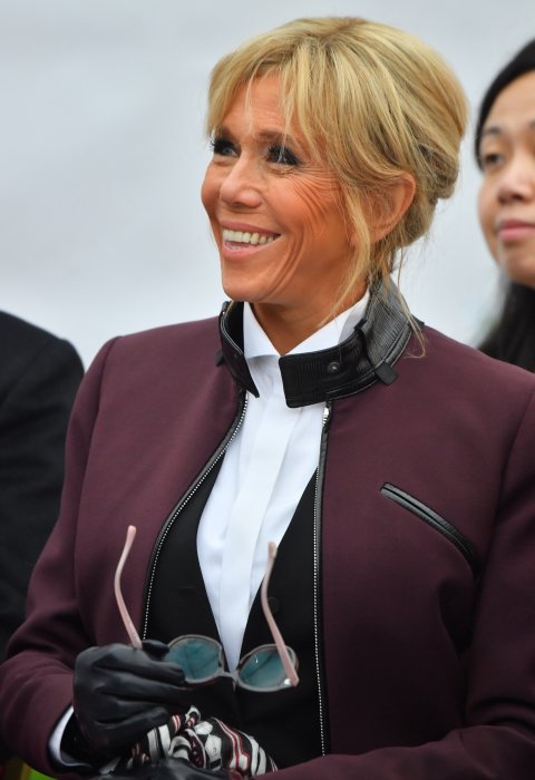 Elle est grand-mère de sept petits-enfants Elle est grand-mère de sept petits-enfants