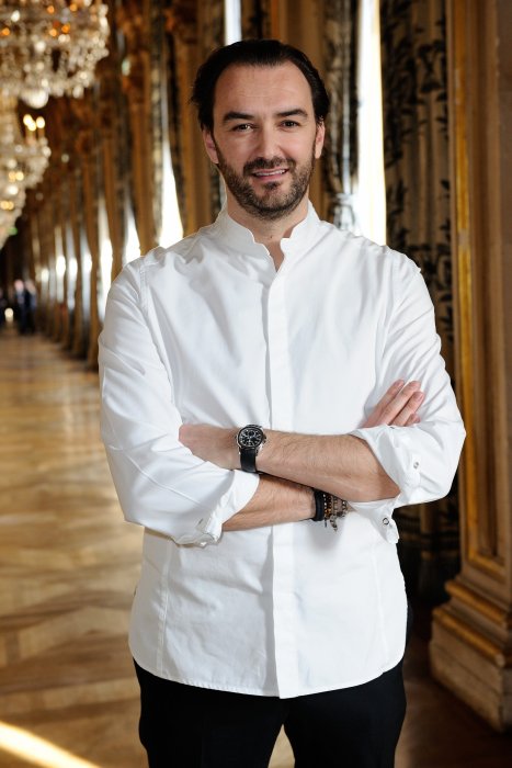 Cyril Lignac : le chef "gourmand croquant" venu du Sud-Ouest Cyril Lignac : le chef "gourmand croquant" venu du Sud-Ouest