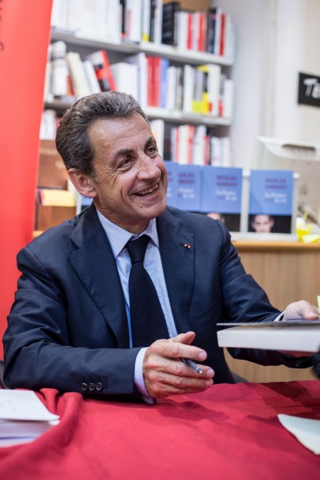 Nicolas Sarkozy : un jeune grand-père redevenu papa Nicolas Sarkozy : un jeune grand-père redevenu papa