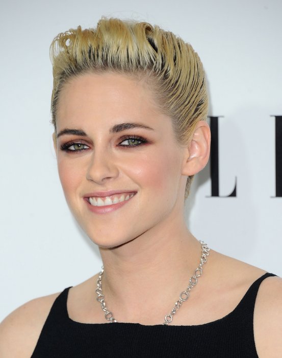 Kristen Stewart : dorénavant, elle ne pipera mot sur le tabagisme Kristen Stewart : dorénavant, elle ne pipera mot sur le tabagisme
