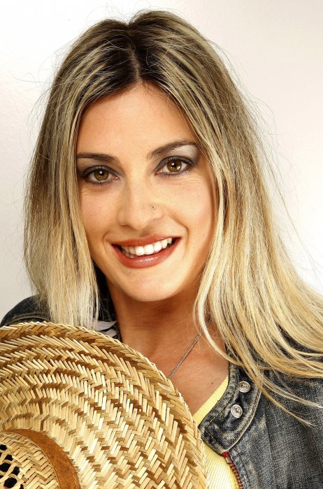 Eve Angeli lance un appel aux dons Eve Angeli lance un appel aux dons