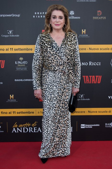 Catherine Deneuve fête les 50 ans de "Belle de jour" Catherine Deneuve fête les 50 ans de "Belle de jour"