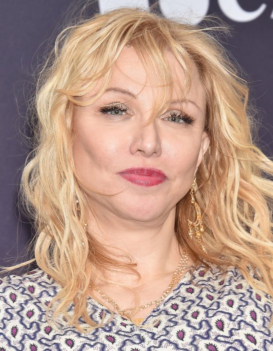 Courtney Love, virée d'une école pour filles Courtney Love, virée d'une école pour filles