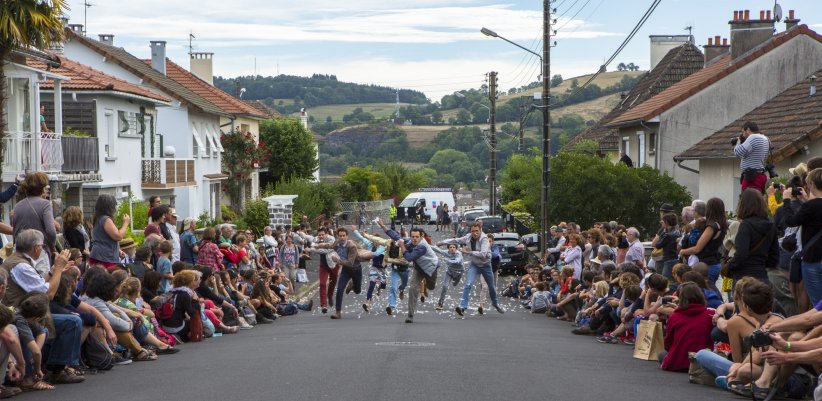 Le Festival International de Théâtre de Rue d'Aurillac Le Festival International de Théâtre de Rue d'Aurillac