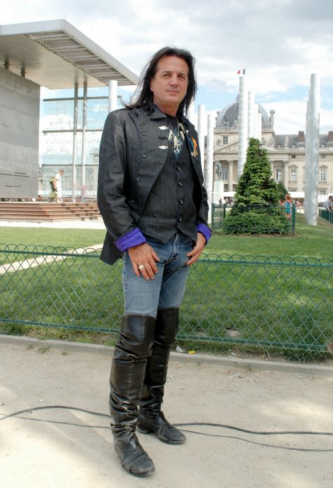 Francis Lalanne, le Chat botté Francis Lalanne, le Chat botté