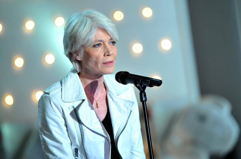 Françoise Hardy parle des conséquences de son cancer Françoise Hardy parle des conséquences de son cancer