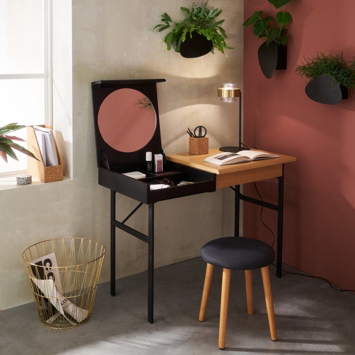 Un bureau cache-tout Un bureau cache-tout