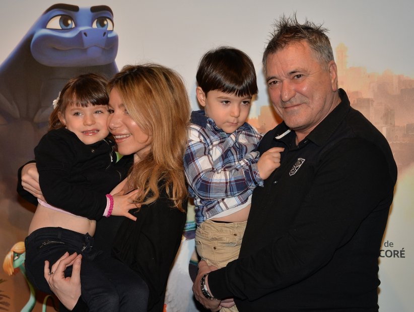 Jean-Marie Bigard et Lola Marois : heureux parents de jumeaux Jean-Marie Bigard et Lola Marois : heureux parents de jumeaux