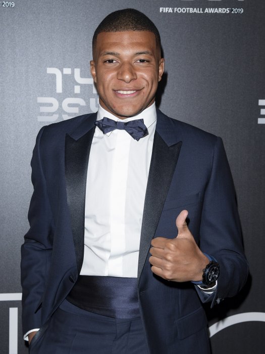 Kylian Mbappé : le jeune roi du ballon rond Kylian Mbappé : le jeune roi du ballon rond