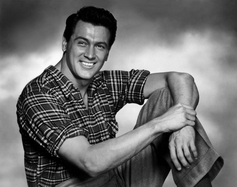 Rock Hudson a caché son infection pour ne pas dévoiler son homosexualité Rock Hudson a caché son infection pour ne pas dévoiler son homosexualité
