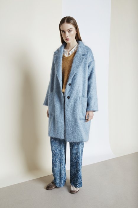 Un manteau aussi doux au regard qu'au toucher Un manteau aussi doux au regard qu'au toucher