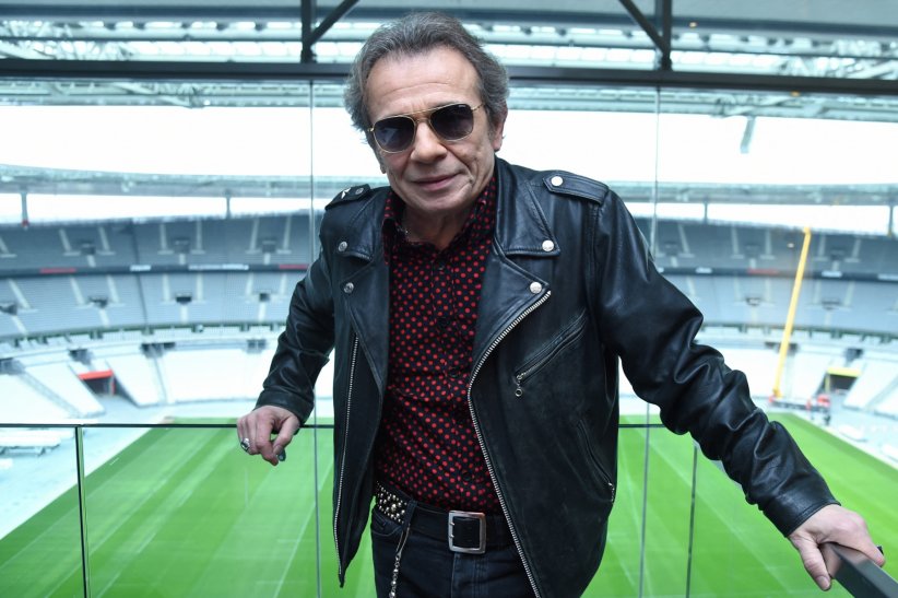 Philippe Manoeuvre et ses lunettes : une simple question d'esthétique Philippe Manoeuvre et ses lunettes : une simple question d'esthétique