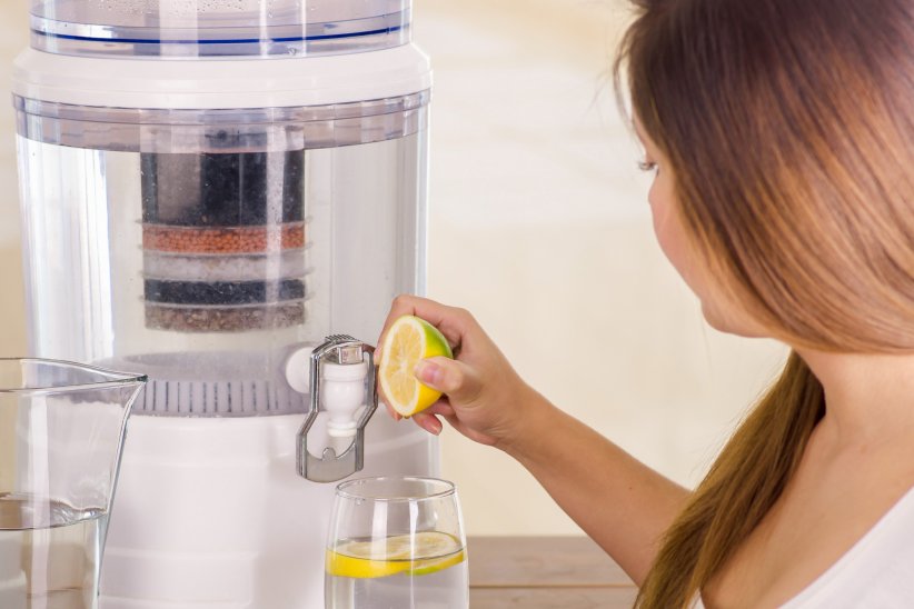 Un purificateur d'eau Un purificateur d'eau
