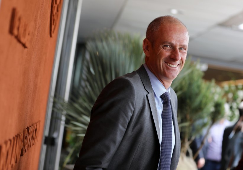 Guy Forget : le revers à droite Guy Forget : le revers à droite