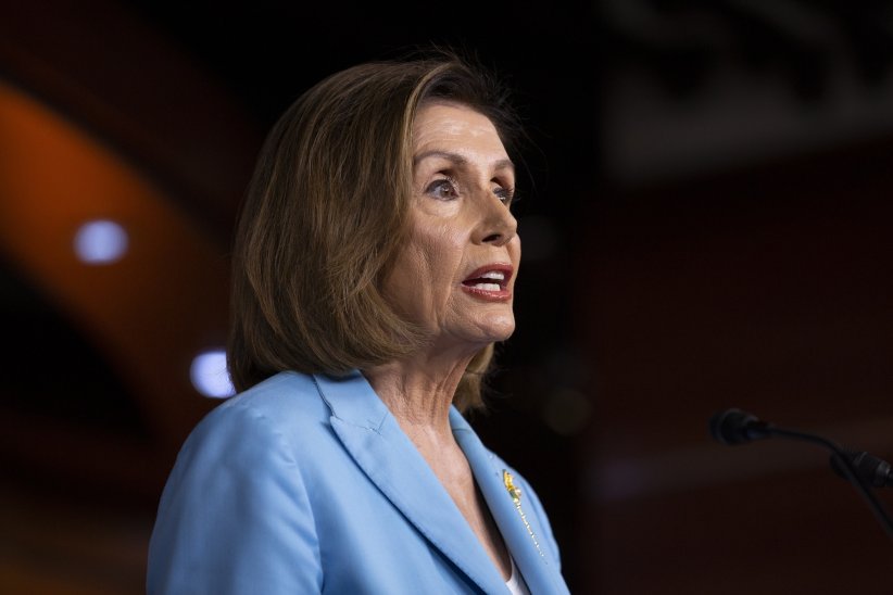 Nancy Pelosi accuse Donald Trump de corruption Nancy Pelosi accuse Donald Trump de corruption