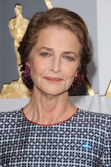 Vieillir ? Charlotte Rampling s'en moque ! Vieillir ? Charlotte Rampling s'en moque !