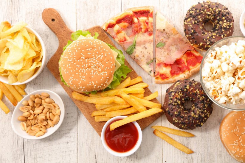 Éviter les aliments gras et sucrés Éviter les aliments gras et sucrés