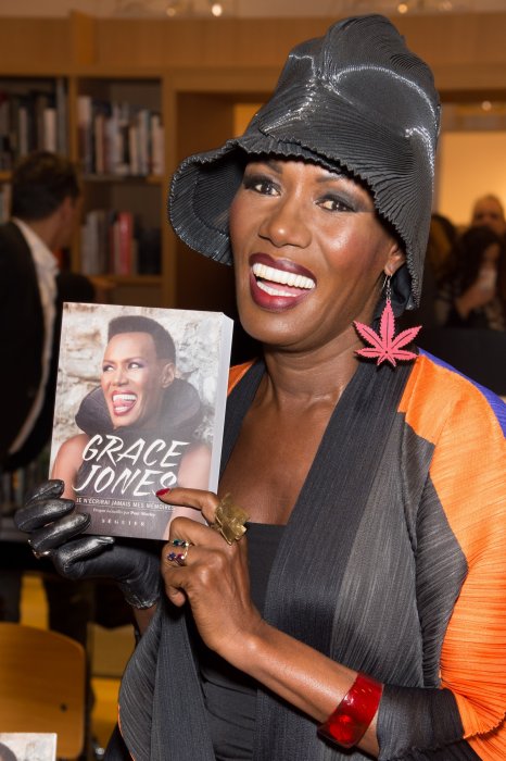 Grace Jones : méprise sur son sexe ! Grace Jones : méprise sur son sexe !