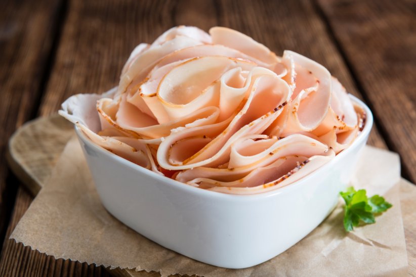 Les jambons blancs, blancs de poulet, filets de dinde : trop salés Les jambons blancs, blancs de poulet, filets de dinde : trop salés