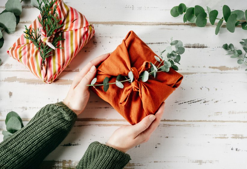 Récupérer des foulards pour le furoshiki Récupérer des foulards pour le furoshiki