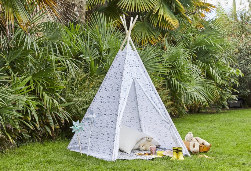 Un tipi pour se réfugier Un tipi pour se réfugier