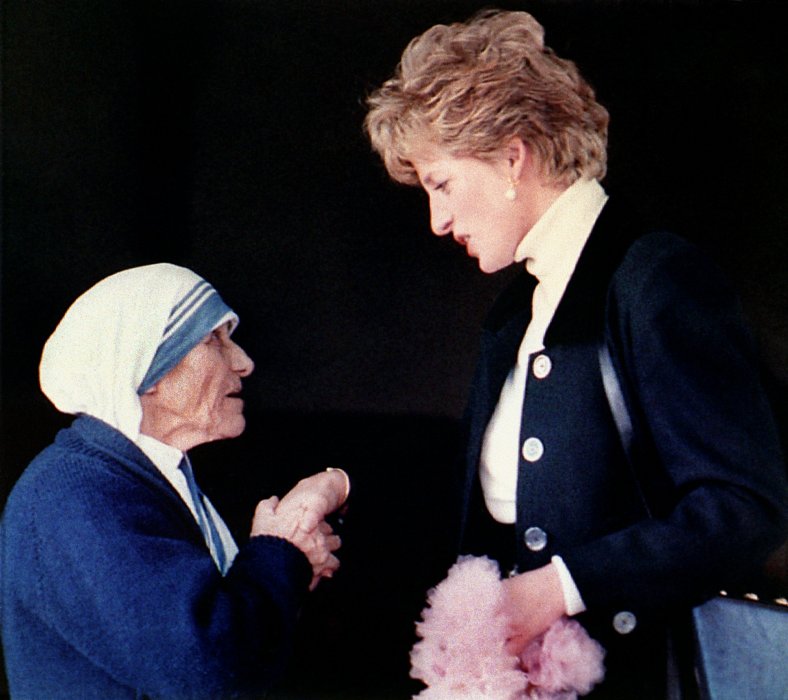 Quand Lady Di croisait la route de Mère Teresa Quand Lady Di croisait la route de Mère Teresa