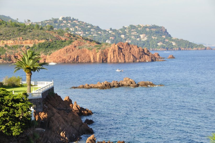 La Corniche de l'Estérel et ses paysages exceptionnels La Corniche de l'Estérel et ses paysages exceptionnels