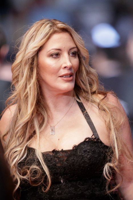 Loana, une Cendrillon des temps modernes Loana, une Cendrillon des temps modernes